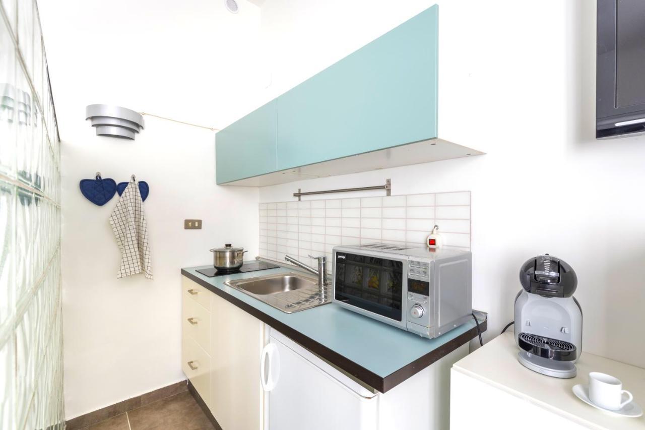 Hostly - Nicole Apartment Volturno- Full Rome Center 외부 사진
